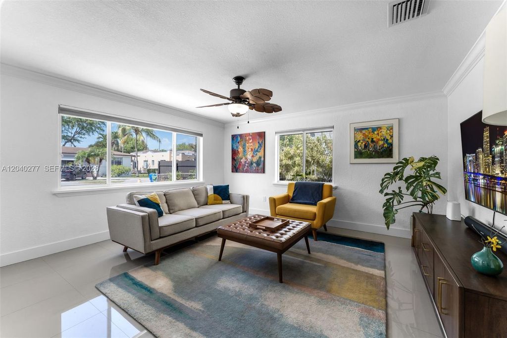2131 SW 17th Street ., Miami, FL 33145