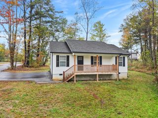 135 Buster Way, Rocky Face, GA 30740