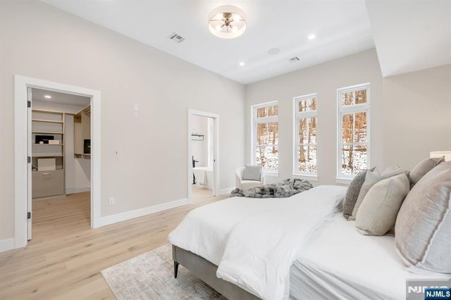 188 Broadway 7, Woodcliff Lake, NJ 07677