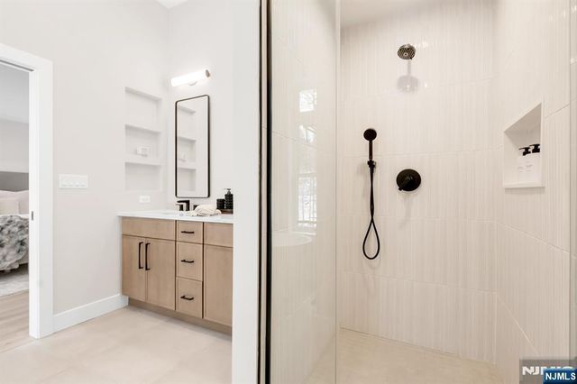 188 Broadway 7, Woodcliff Lake, NJ 07677