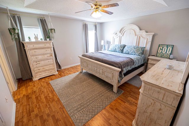 516 Cavaness Dr, Houma, LA 70364