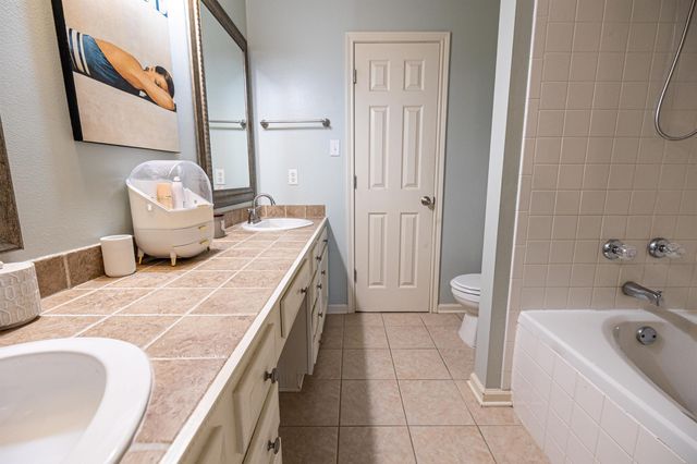 516 Cavaness Dr, Houma, LA 70364