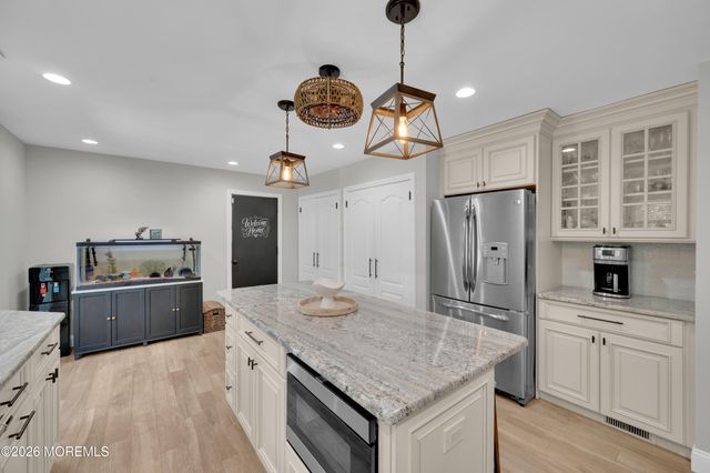 33 Baldwin Avenue, Morganville, NJ 07751