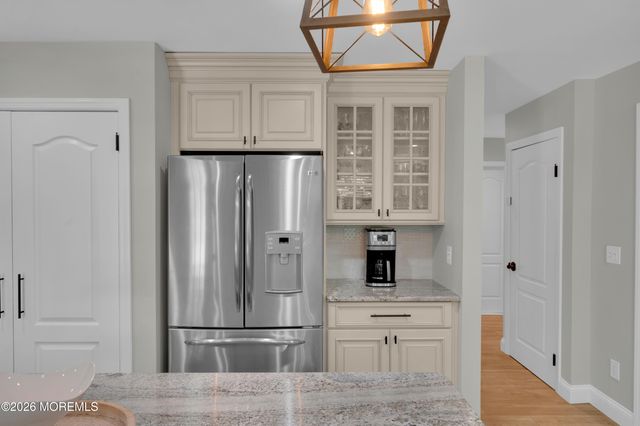 33 Baldwin Avenue, Morganville, NJ 07751