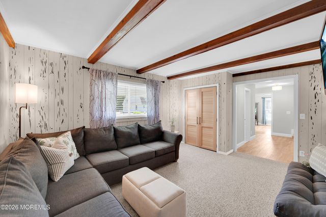 33 Baldwin Avenue, Morganville, NJ 07751