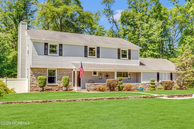 33 Baldwin Avenue, Morganville, NJ 07751