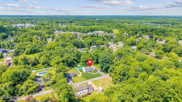 33 Baldwin Avenue, Morganville, NJ 07751