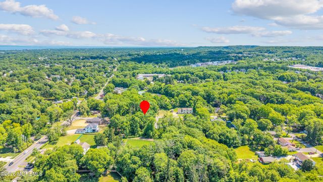 33 Baldwin Avenue, Morganville, NJ 07751