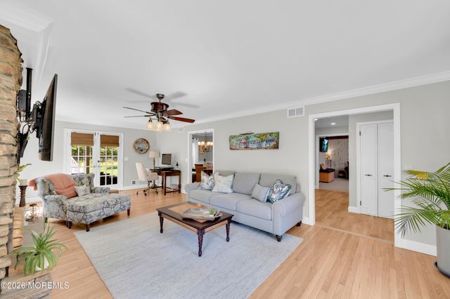 33 Baldwin Avenue, Morganville, NJ 07751