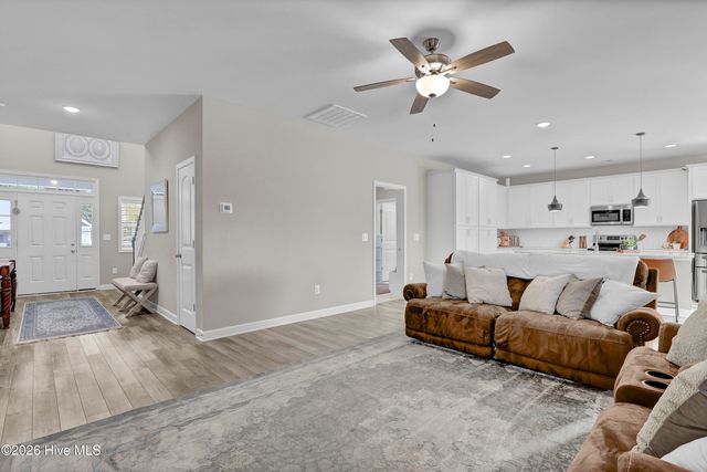 402 Reynolds Court, Sneads Ferry, NC 28460