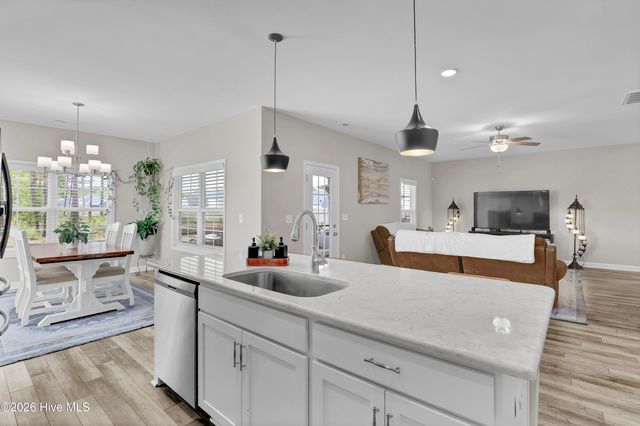 402 Reynolds Court, Sneads Ferry, NC 28460