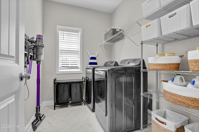 402 Reynolds Court, Sneads Ferry, NC 28460
