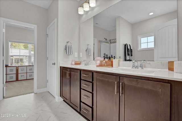 402 Reynolds Court, Sneads Ferry, NC 28460