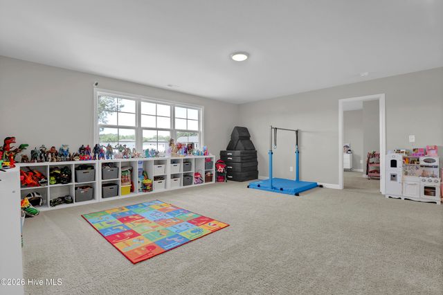 402 Reynolds Court, Sneads Ferry, NC 28460