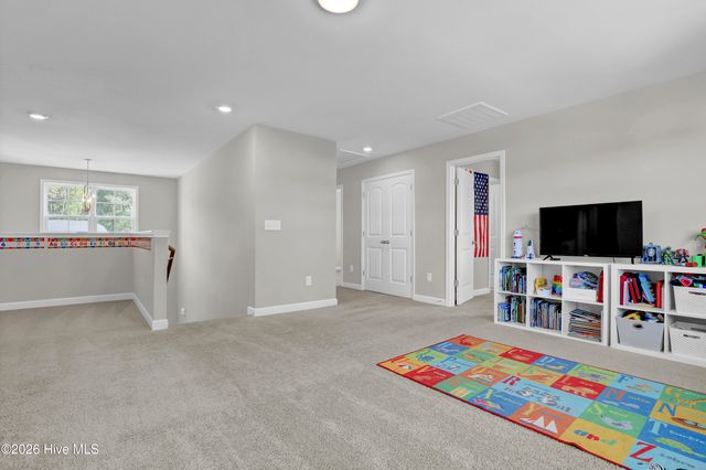 402 Reynolds Court, Sneads Ferry, NC 28460