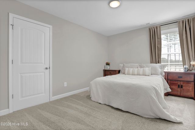 402 Reynolds Court, Sneads Ferry, NC 28460