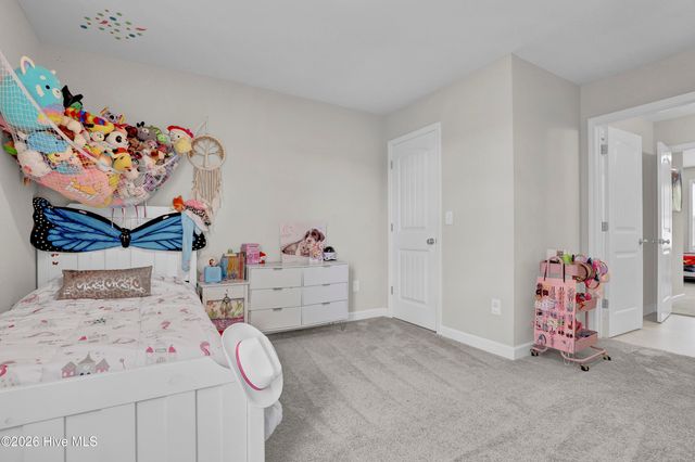 402 Reynolds Court, Sneads Ferry, NC 28460