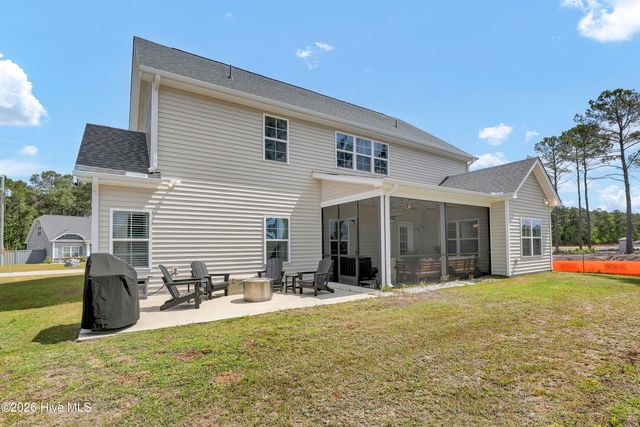 402 Reynolds Court, Sneads Ferry, NC 28460