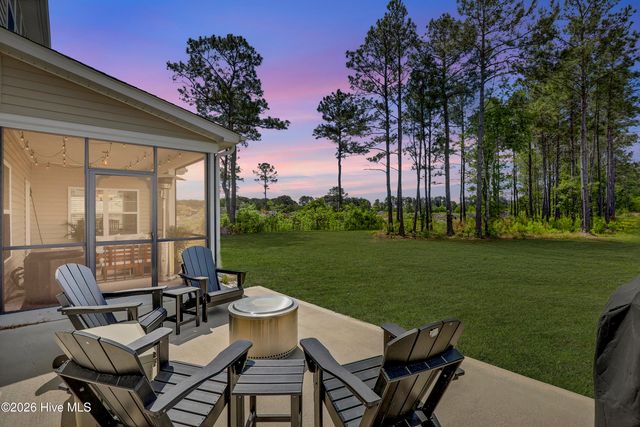 402 Reynolds Court, Sneads Ferry, NC 28460