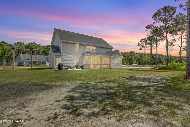 402 Reynolds Court, Sneads Ferry, NC 28460