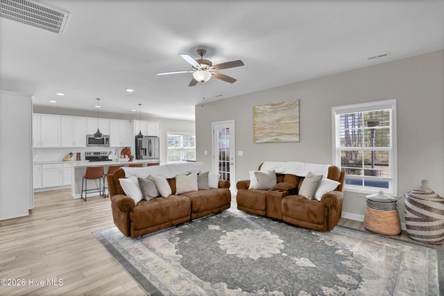 402 Reynolds Court, Sneads Ferry, NC 28460