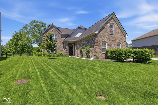 8240 Thorn Bend Drive, Indianapolis, IN 46278