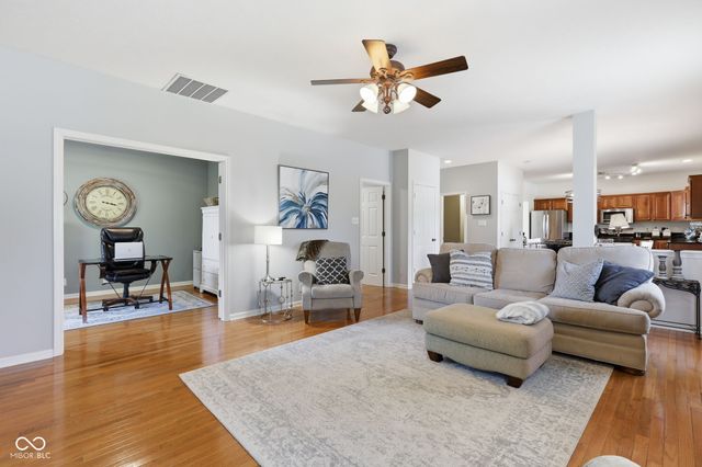 8240 Thorn Bend Drive, Indianapolis, IN 46278