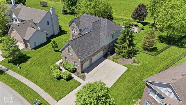 8240 Thorn Bend Drive, Indianapolis, IN 46278