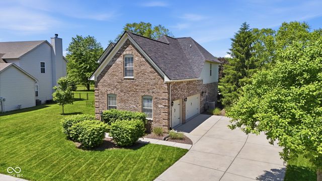 8240 Thorn Bend Drive, Indianapolis, IN 46278