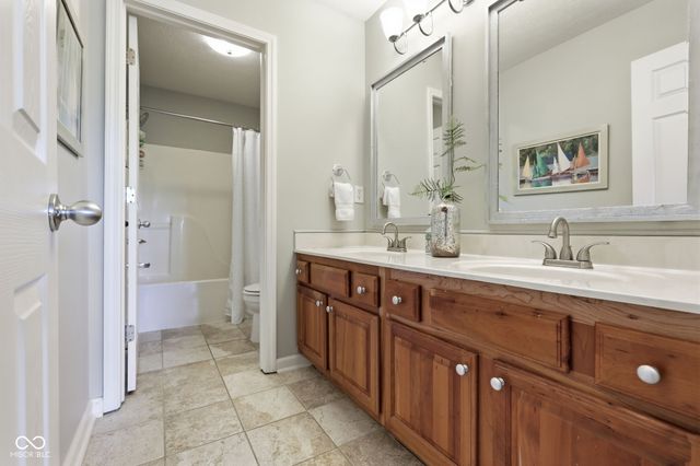 8240 Thorn Bend Drive, Indianapolis, IN 46278