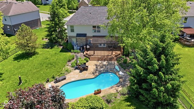 8240 Thorn Bend Drive, Indianapolis, IN 46278