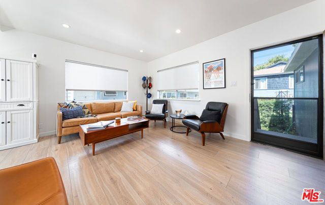 1014 Pier Avenue, Santa Monica, CA 90405