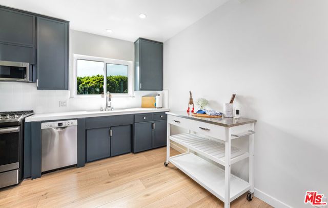 1014 Pier Avenue, Santa Monica, CA 90405