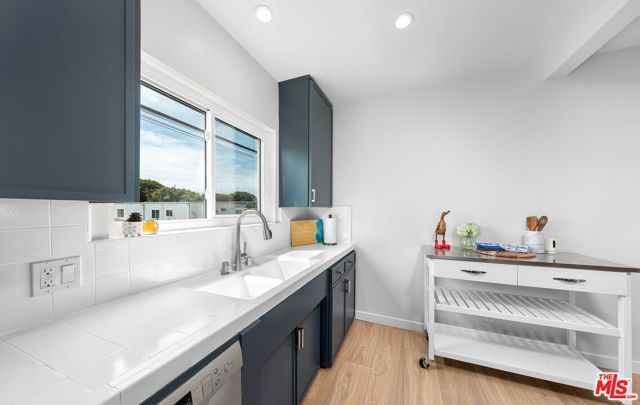 1014 Pier Avenue, Santa Monica, CA 90405