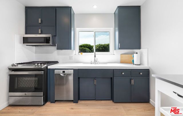 1014 Pier Avenue, Santa Monica, CA 90405