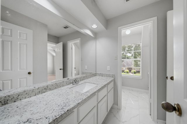 15122 Greenleaf Lane, Houston, TX 77062