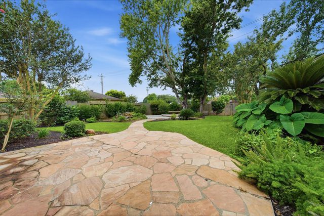 15122 Greenleaf Lane, Houston, TX 77062