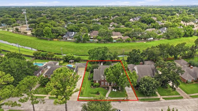 15122 Greenleaf Lane, Houston, TX 77062