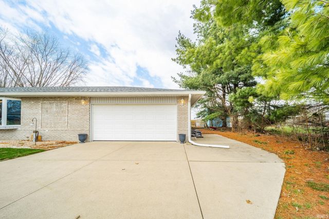 3200 E Kendall Lane, Muncie, IN 47303
