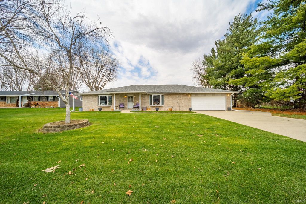 3200 E Kendall Lane, Muncie, IN 47303