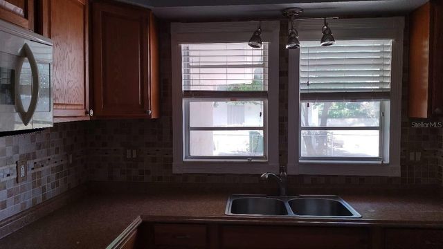 2515 W BRADDOCK STREET, Tampa, FL 33607