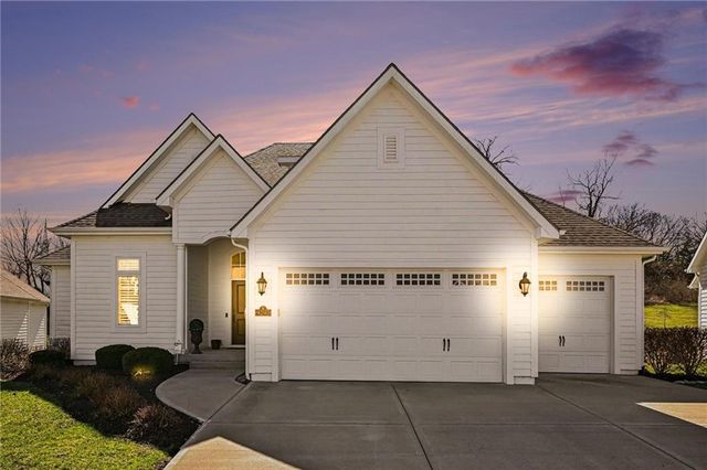 9297 Lime Stone Road, Parkville, MO 64152