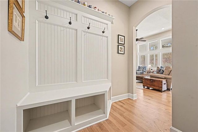 9297 Lime Stone Road, Parkville, MO 64152