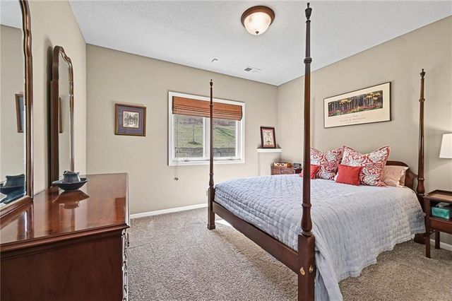 9297 Lime Stone Road, Parkville, MO 64152