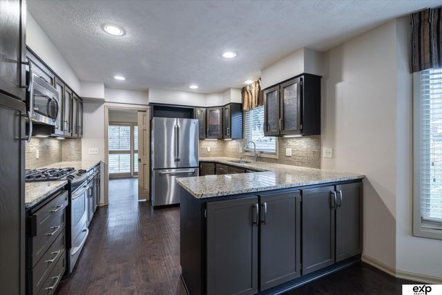 3606 S 74th Street, Omaha, NE 68124