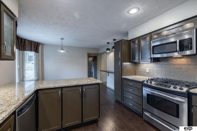 3606 S 74th Street, Omaha, NE 68124