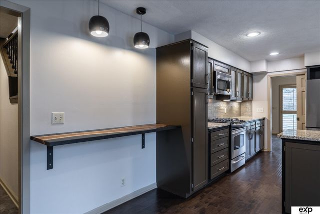 3606 S 74th Street, Omaha, NE 68124