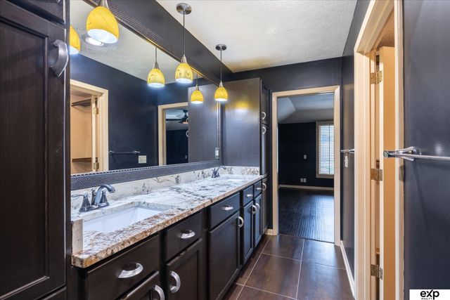 3606 S 74th Street, Omaha, NE 68124