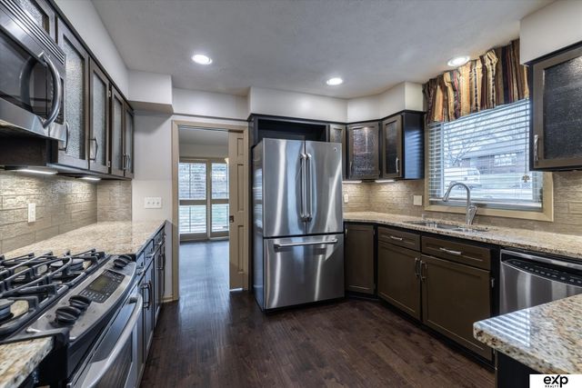 3606 S 74th Street, Omaha, NE 68124