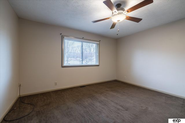 3606 S 74th Street, Omaha, NE 68124